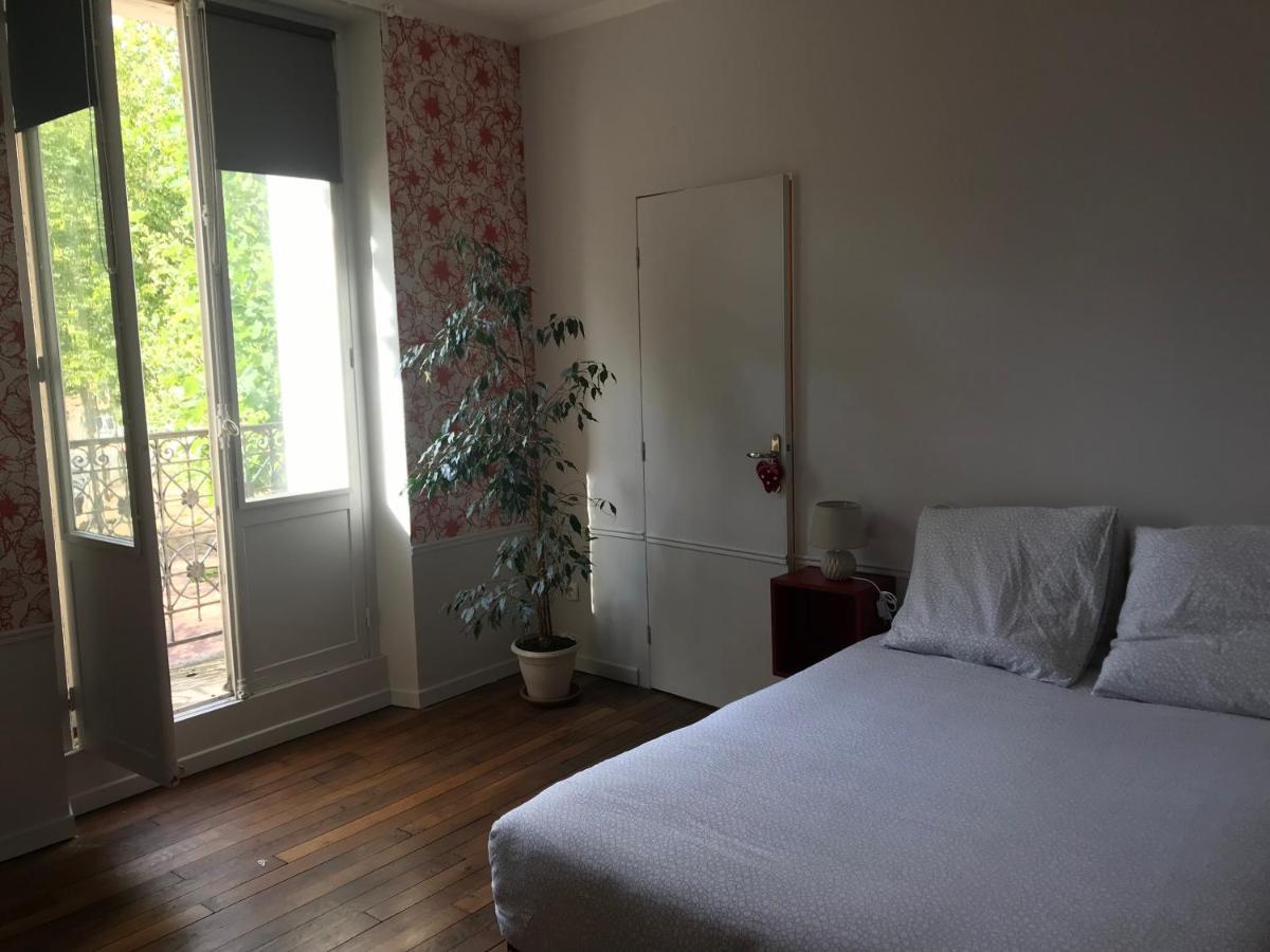 Un Jardin Dans La Ville Bed and Breakfast Châlons-en-Champagne Eksteriør billede